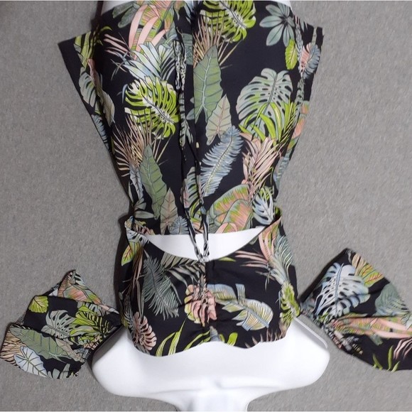 LF Love Black Monstera Leaf Cut-Out Off Shoulder Romper XS NWT - Picture 5 of 7